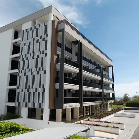 Diana Seafront Lejlighedshotel 3*