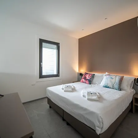Diana Aparthotel *