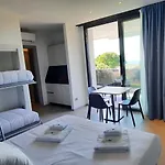 Diana Seafront Aparthotel 3*