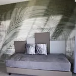 Aparthotel Diana Seafront 3*
