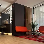 Aparthotel Diana Seafront 3*