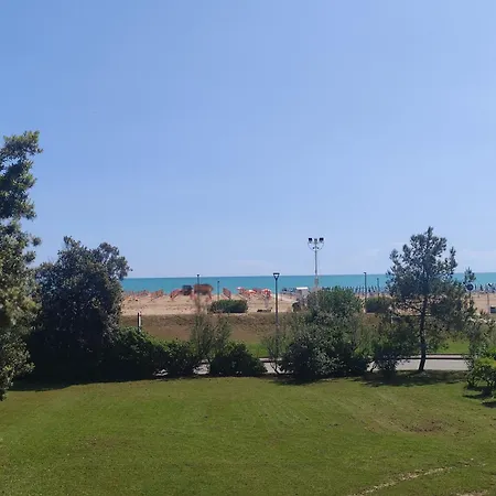 Diana Aparthotel *
