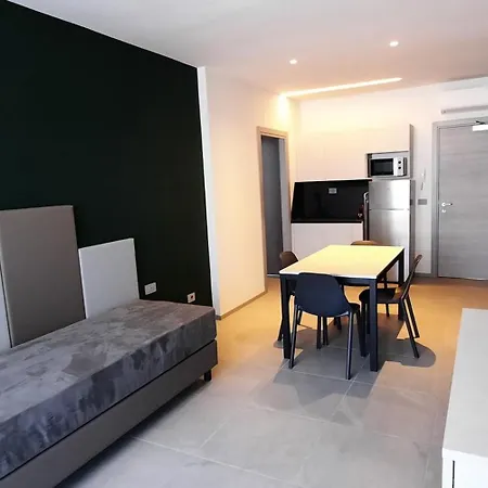 Diana Aparthotel *