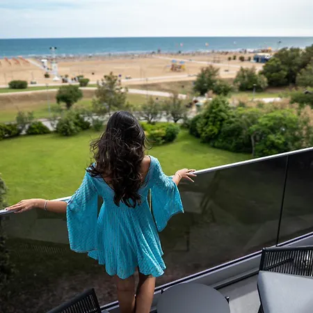 Diana Seafront 3*