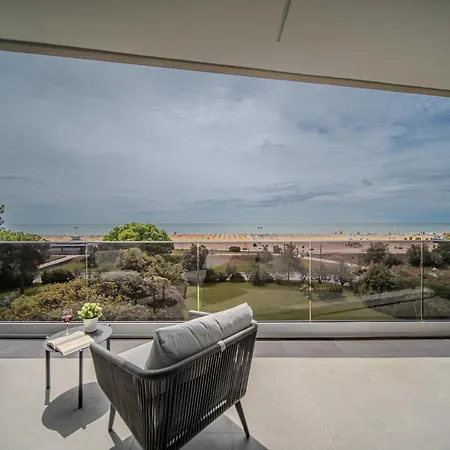 Diana Seafront Aparthotel