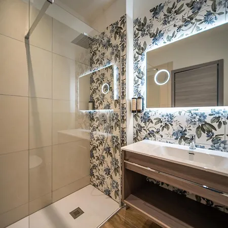 Diana Seafront Aparthotel