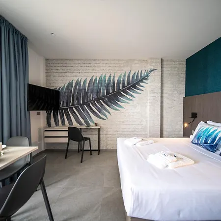 Diana Seafront Aparthotel