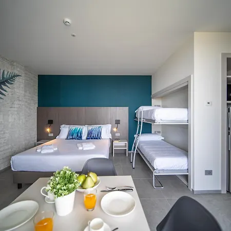 Aparthotel Diana Seafront