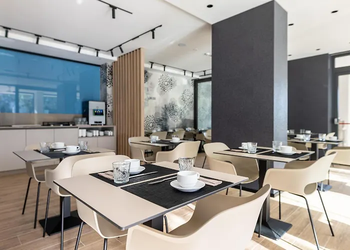 Diana Seafront Μπιμπιόνε