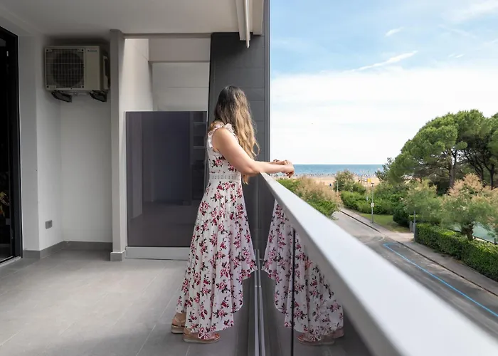 Aparthotel Diana Seafront 3*