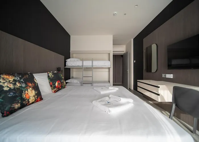 Aparthotel Diana Seafront