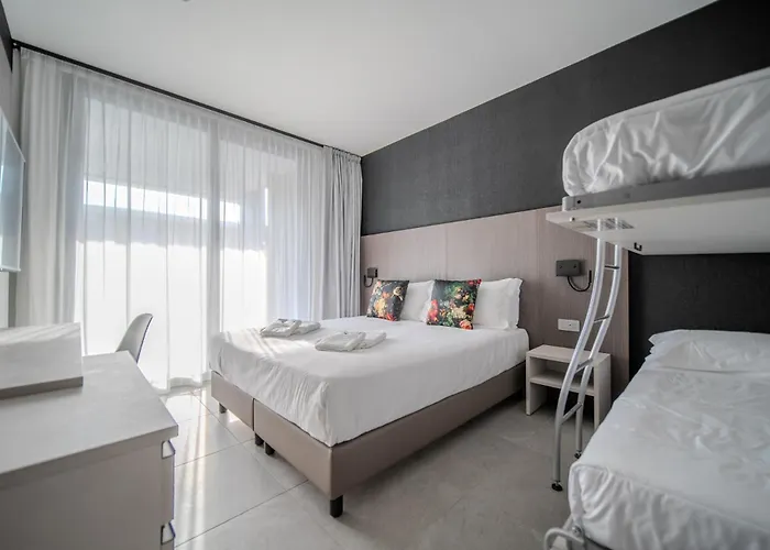 Diana Seafront Μπιμπιόνε