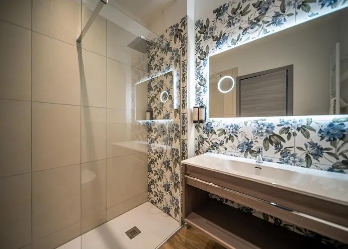 Diana Seafront Aparthotel