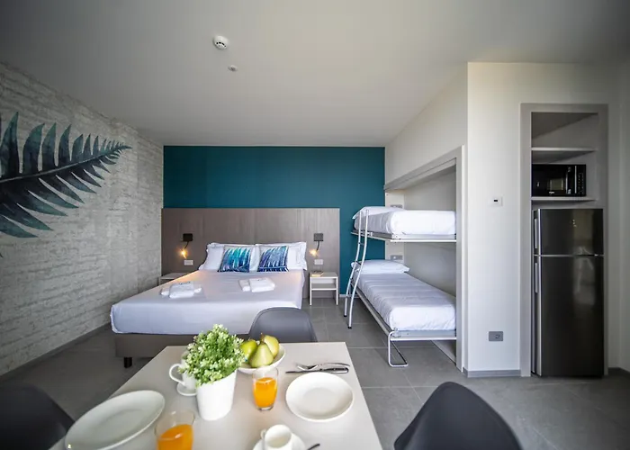 Aparthotel Diana Seafront