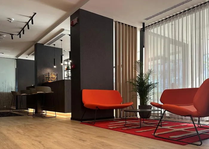 Aparthotel Diana Seafront 3*